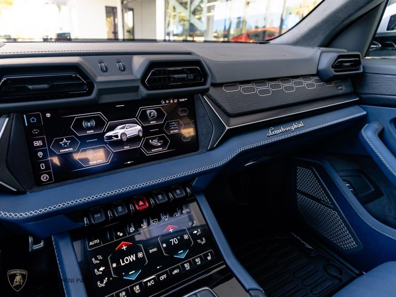 2025 Lamborghini Urus SE West Palm Beach FL