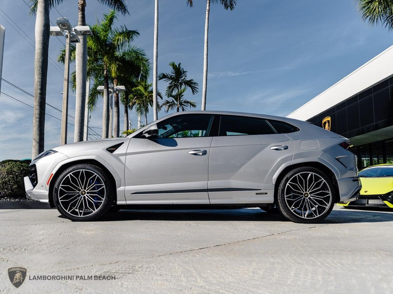 2025 Lamborghini Urus SE West Palm Beach FL