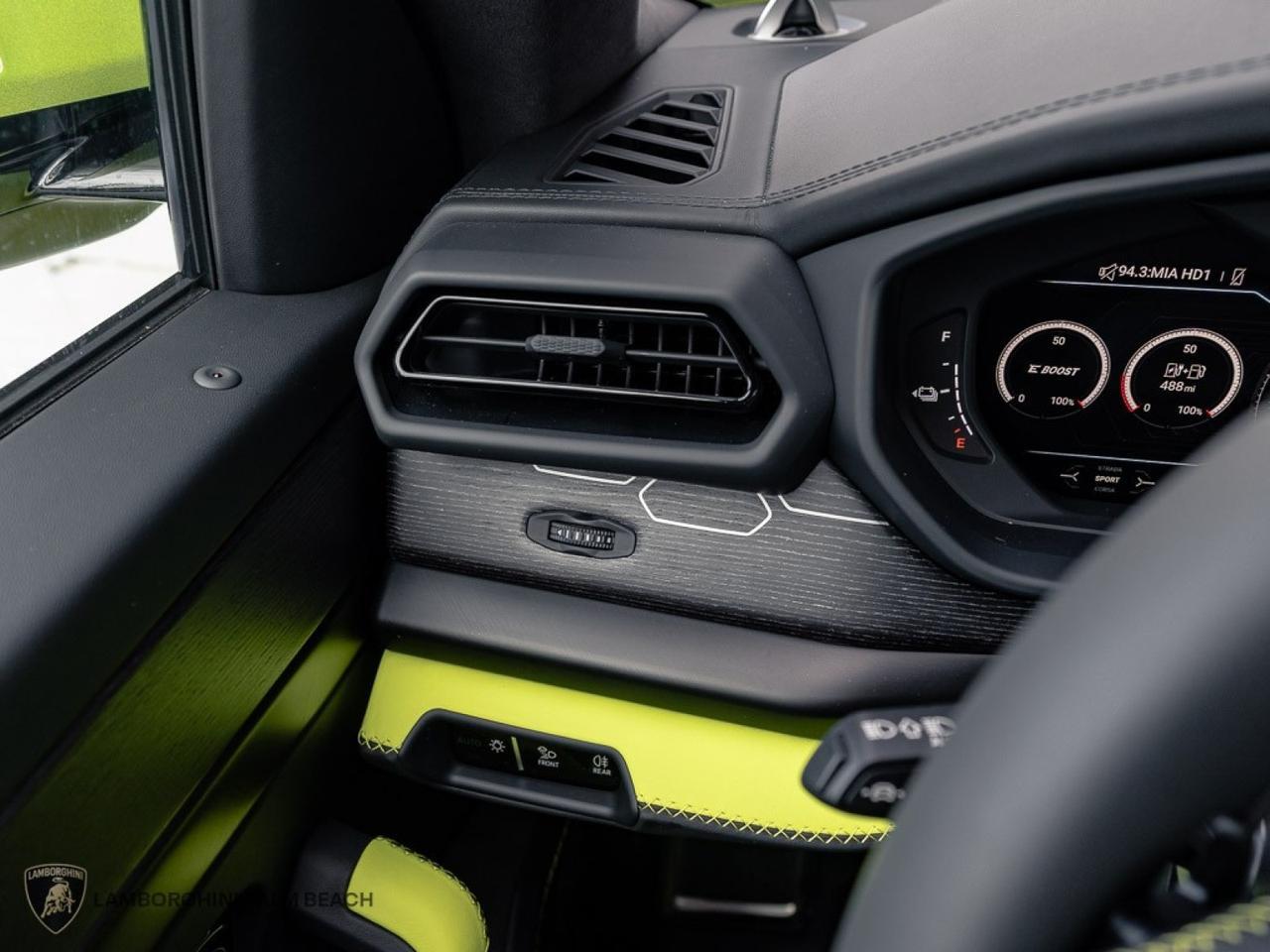 2025 Lamborghini Urus SE West Palm Beach FL