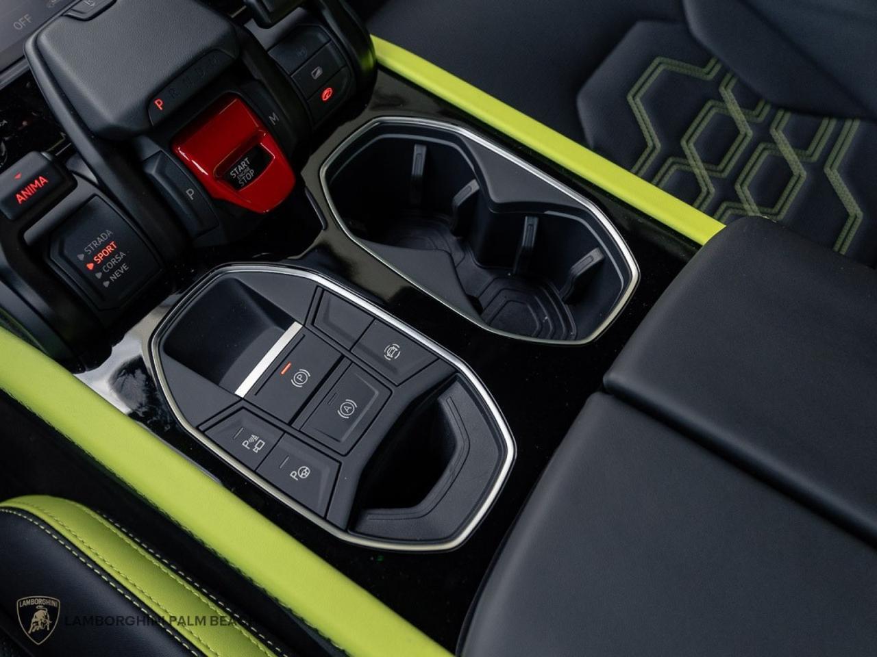 2025 Lamborghini Urus SE West Palm Beach FL