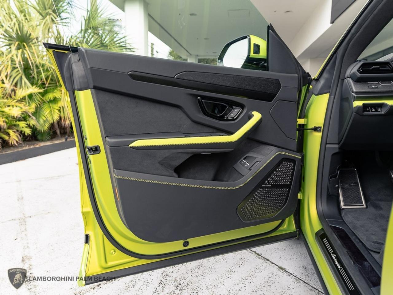 2025 Lamborghini Urus SE West Palm Beach FL