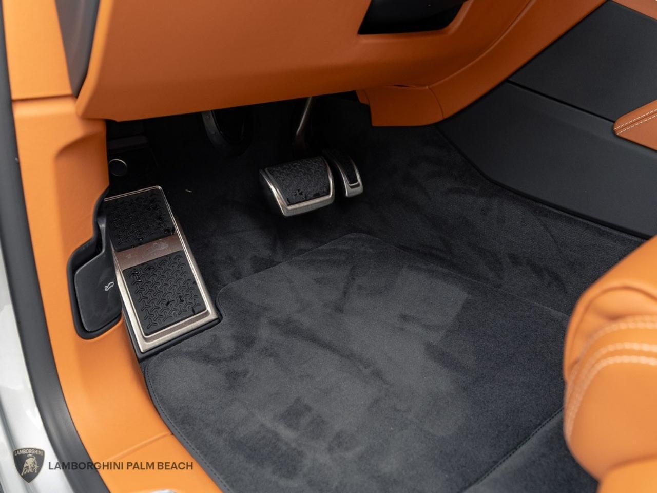 2025 Lamborghini Urus SE West Palm Beach FL