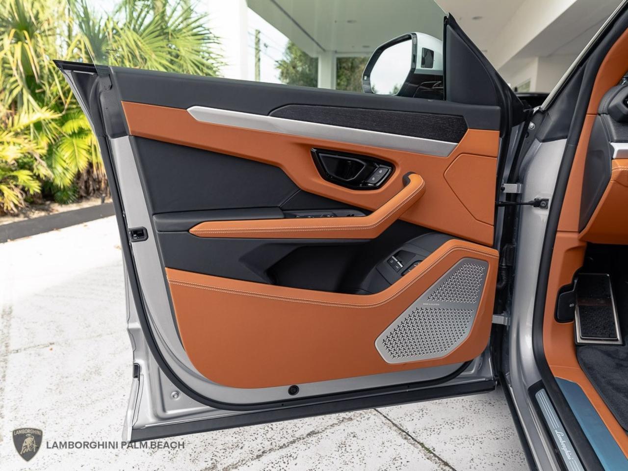 2025 Lamborghini Urus SE West Palm Beach FL