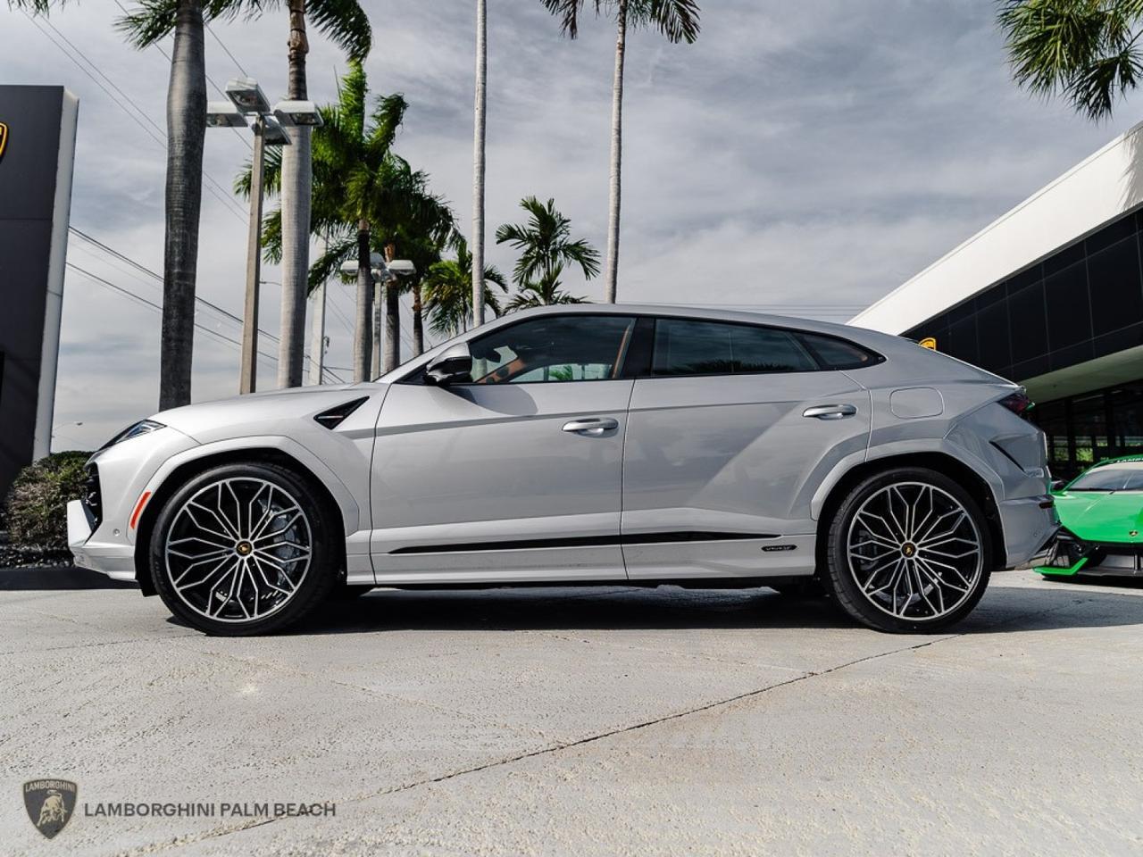 2025 Lamborghini Urus SE West Palm Beach FL
