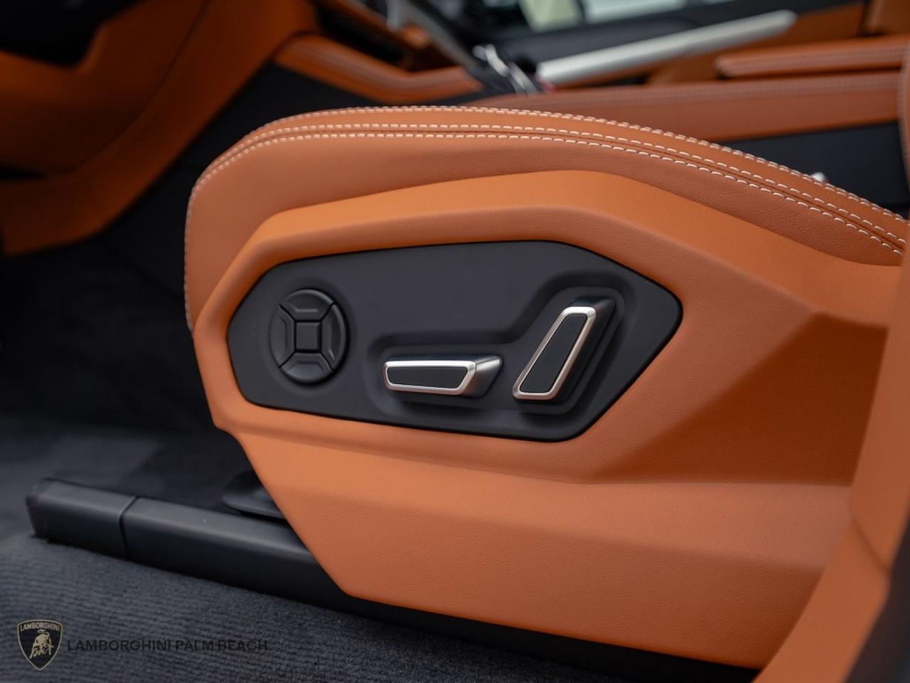 2025 Lamborghini Urus SE West Palm Beach FL