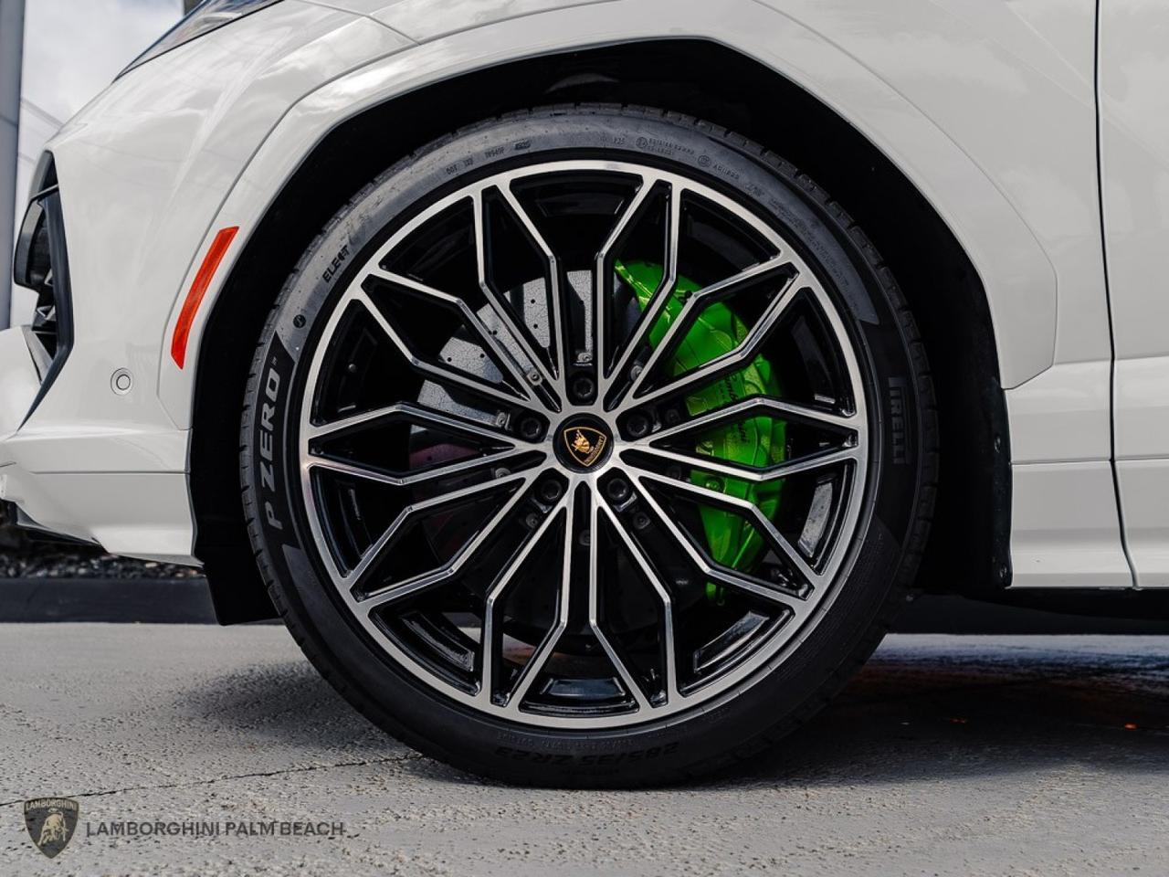 2025 Lamborghini Urus SE West Palm Beach FL