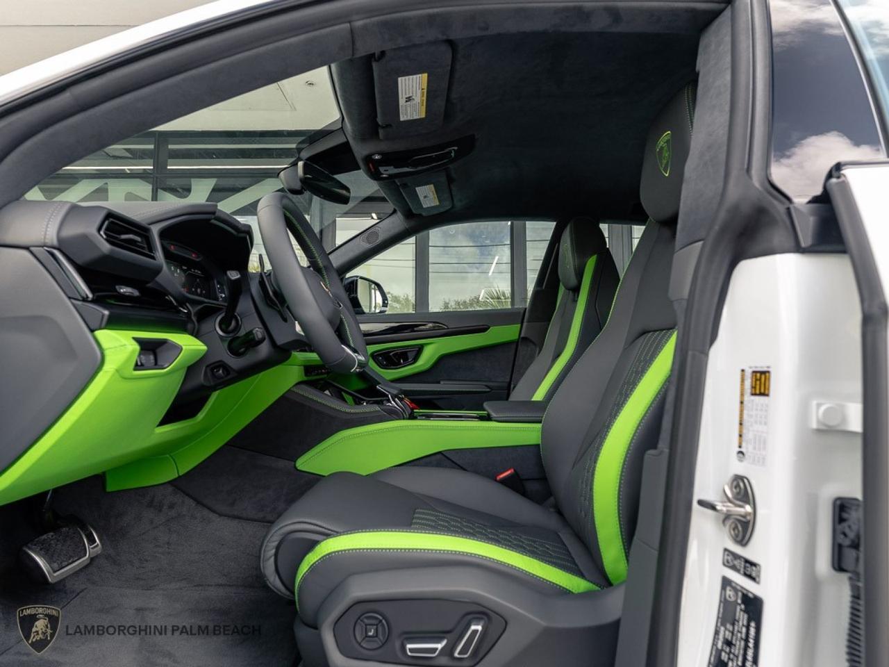 2025 Lamborghini Urus SE West Palm Beach FL