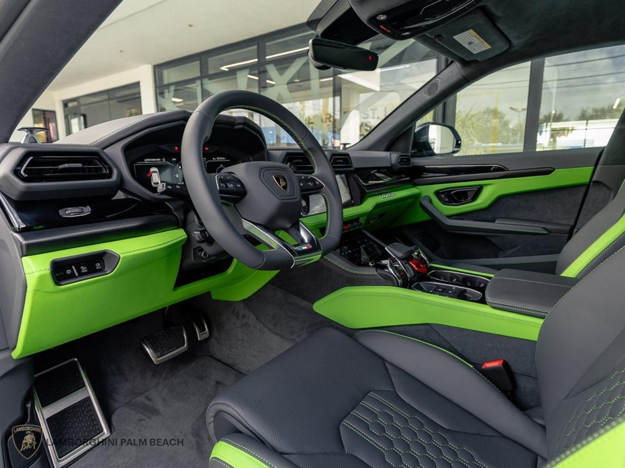 2025 Lamborghini Urus SE West Palm Beach FL