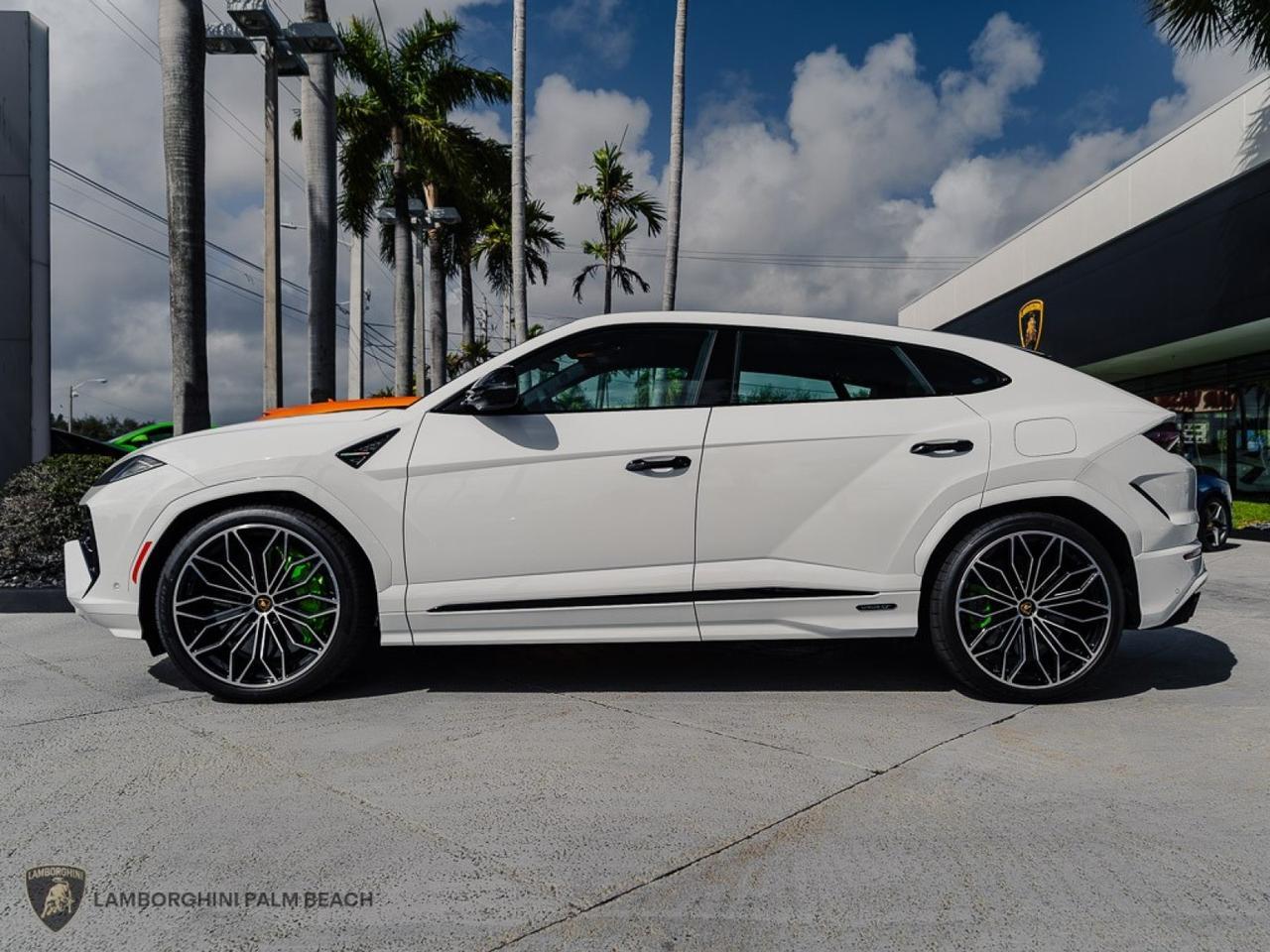 2025 Lamborghini Urus SE West Palm Beach FL
