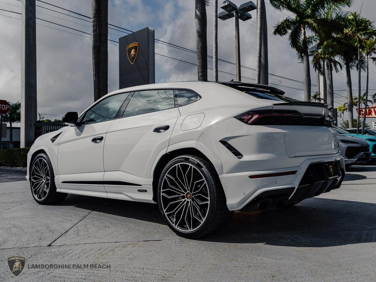 2025 Lamborghini Urus SE West Palm Beach FL