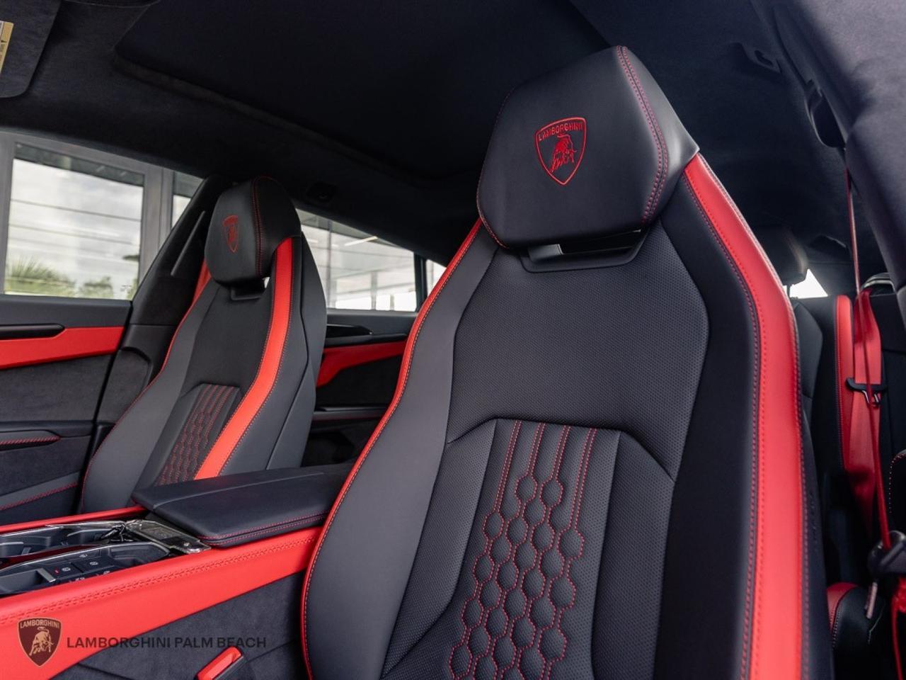 2025 Lamborghini Urus SE West Palm Beach FL