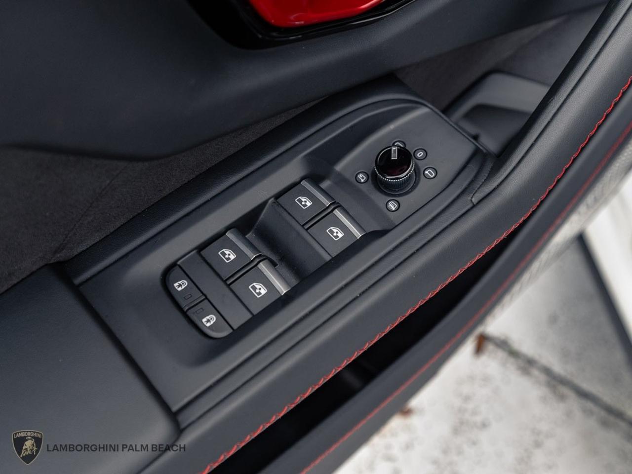 2025 Lamborghini Urus SE West Palm Beach FL