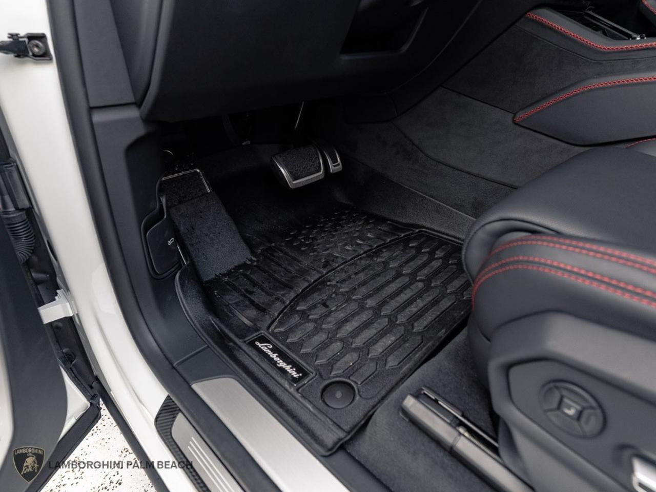 2025 Lamborghini Urus SE West Palm Beach FL
