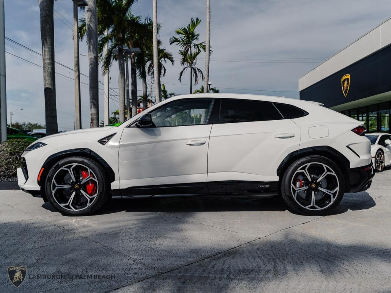 2025 Lamborghini Urus SE West Palm Beach FL