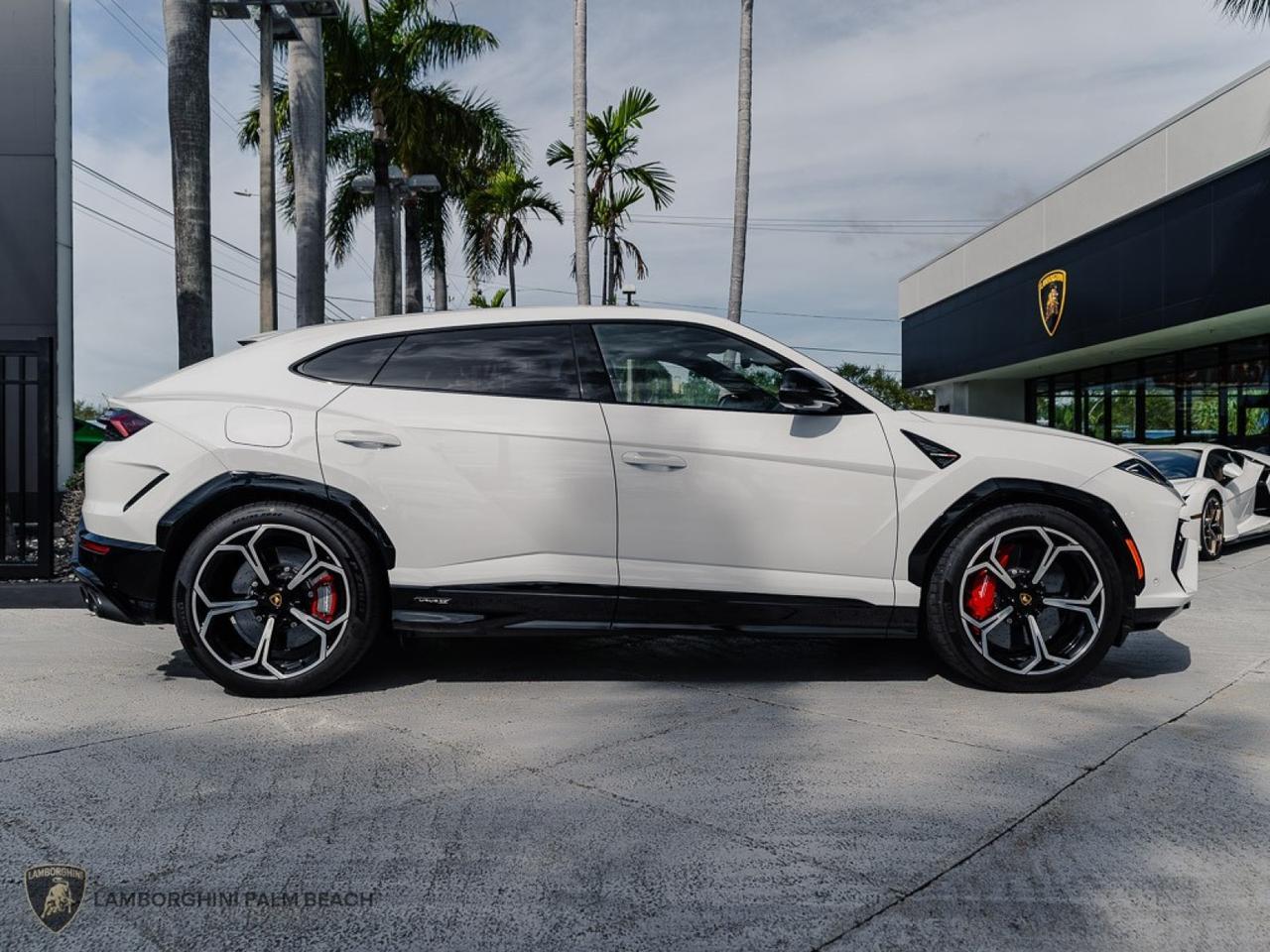 2025 Lamborghini Urus SE West Palm Beach FL