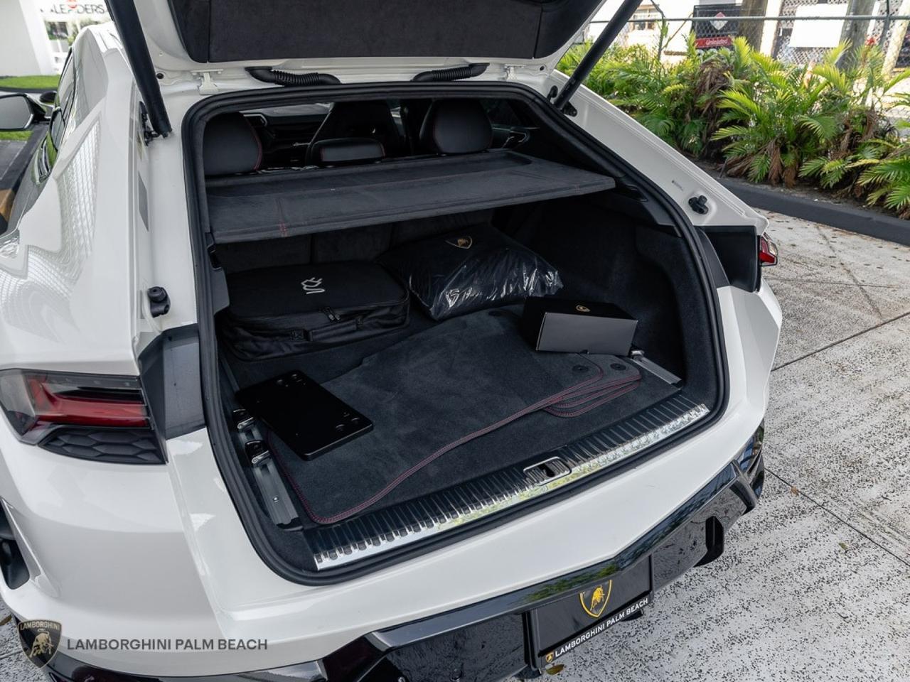 2025 Lamborghini Urus SE West Palm Beach FL