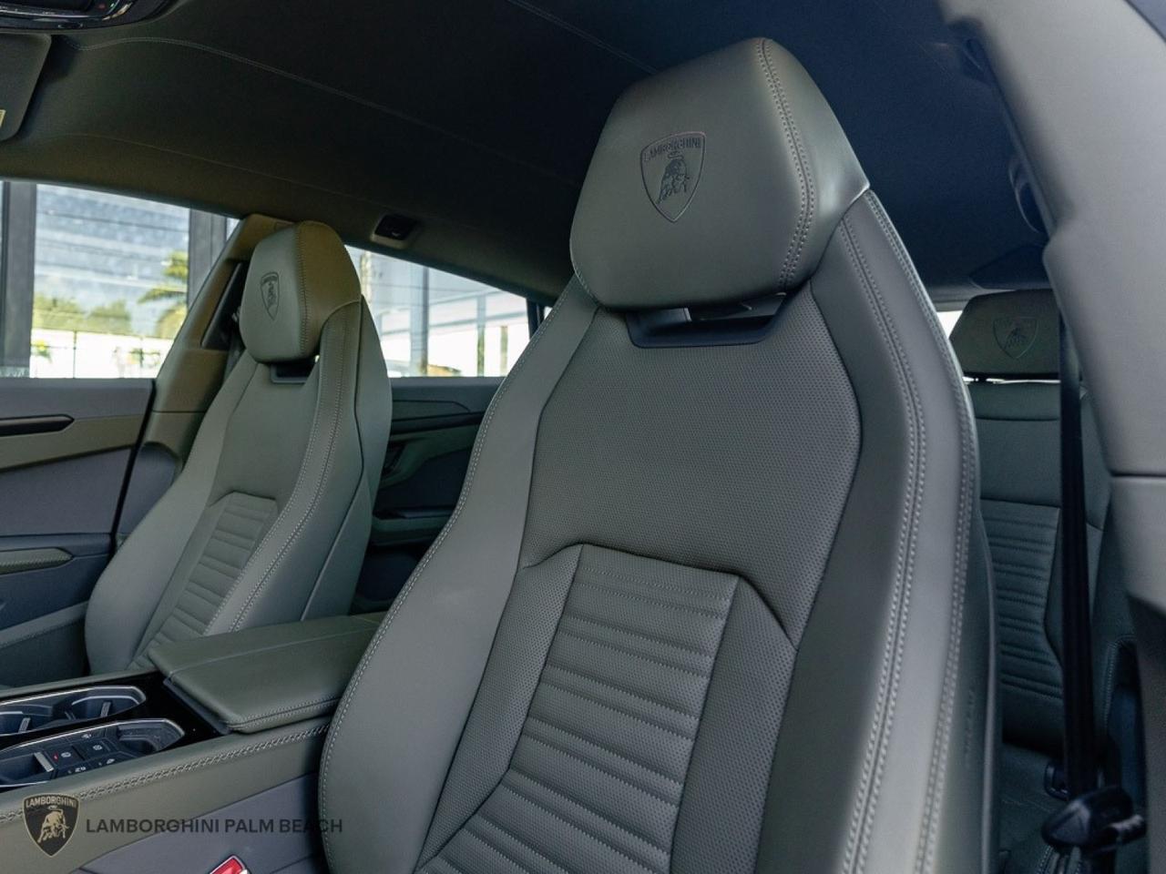 2025 Lamborghini Urus SE West Palm Beach FL