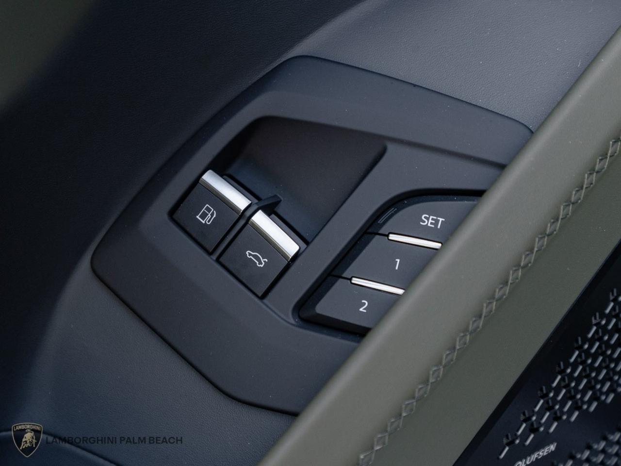 2025 Lamborghini Urus SE West Palm Beach FL