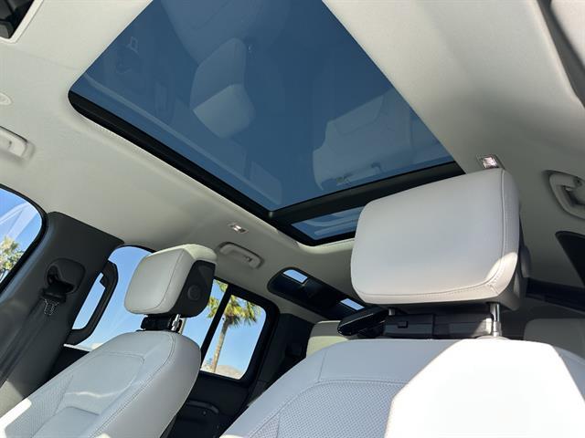 2025 Land Rover Defender 110 P400 X-Dynamic SE Tucson AZ