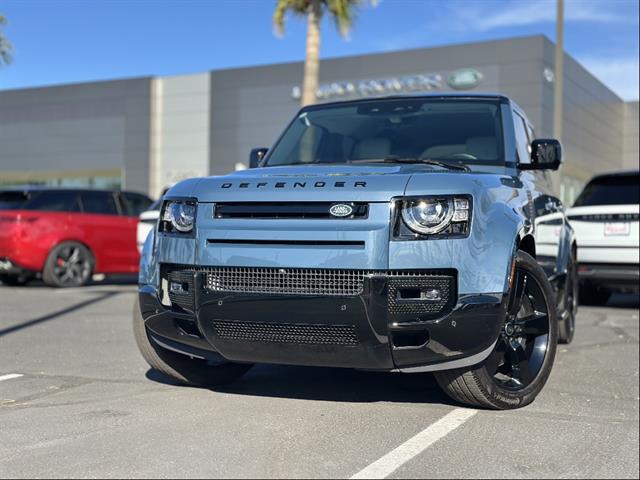 2025 Land Rover Defender 110 P400 X-Dynamic SE