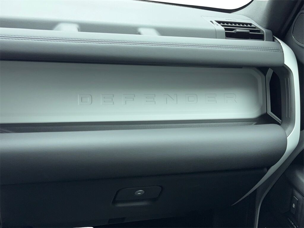 2025 Land Rover Defender 110 S NAV,CAM,PANO,HTD STS,BLIND SPOT,19&quot; WLS Plano TX