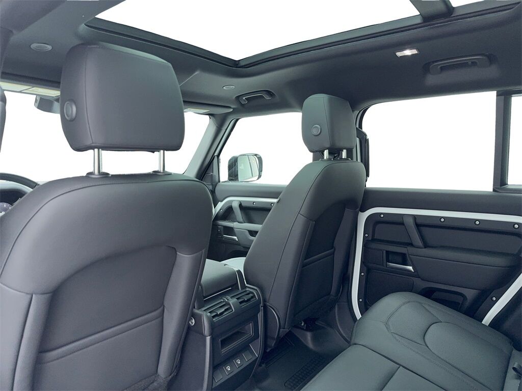 2025 Land Rover Defender 110 S NAV,CAM,PANO,HTD STS,BLIND SPOT,19&quot; WLS Plano TX