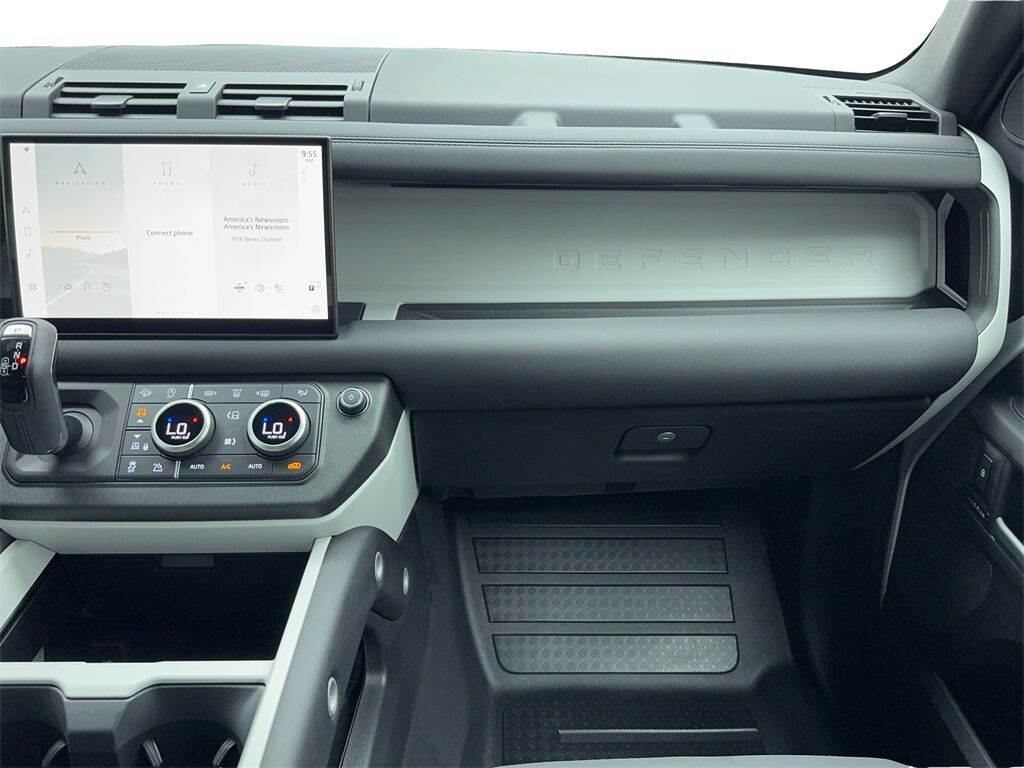 2025 Land Rover Defender 110 S NAV,CAM,PANO,HTD STS,BLIND SPOT,19&quot; WLS Plano TX