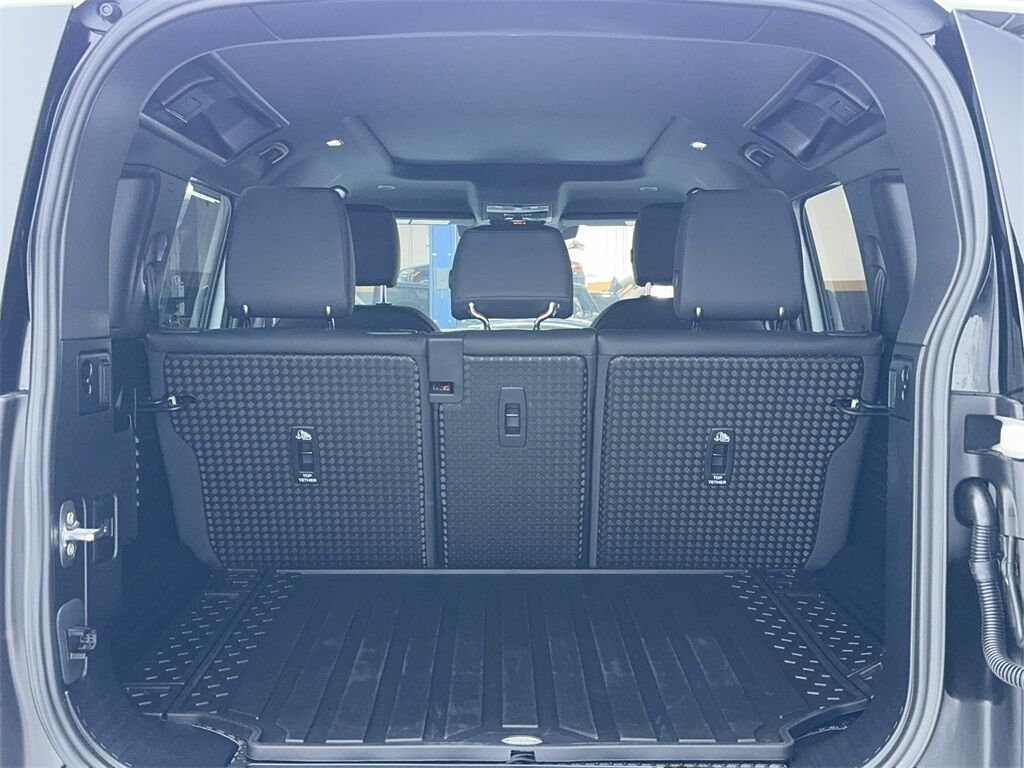 2025 Land Rover Defender 110 S NAV,CAM,PANO,HTD STS,BLIND SPOT,19&quot; WLS Plano TX