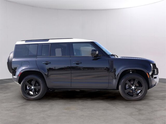 2025 Land Rover Defender 110 S Oshkosh WI