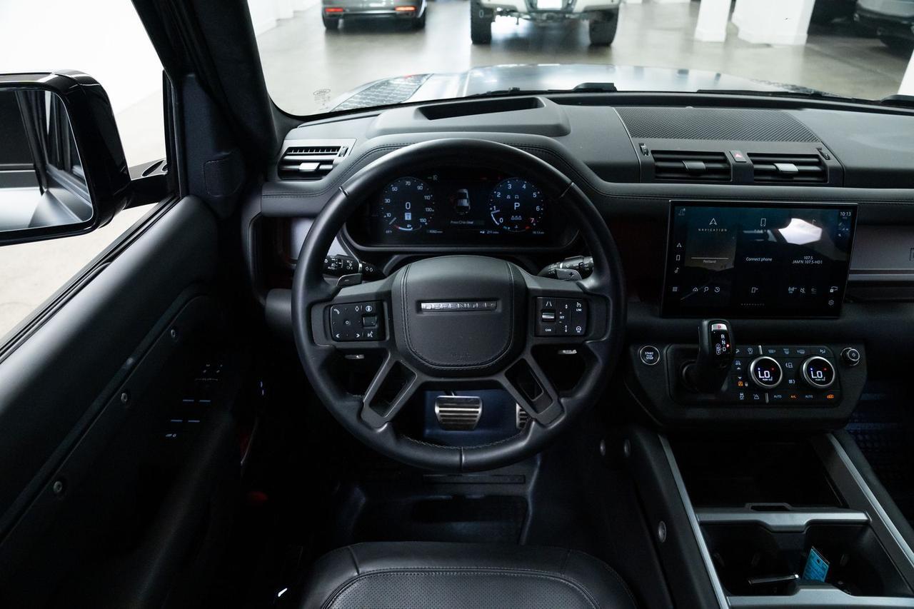 2025 Land Rover Defender 110 V8 1 Owner Vented Seats Portland OR