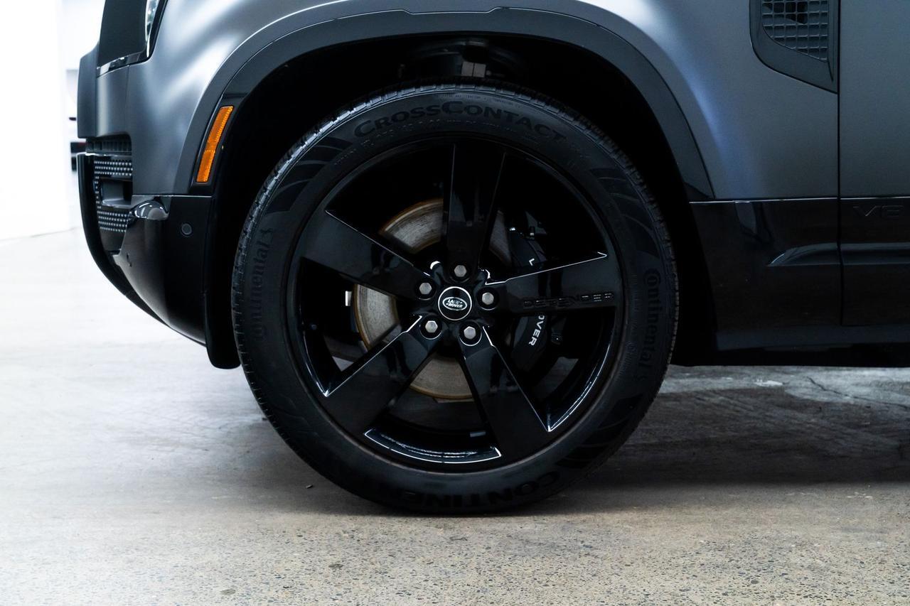 2025 Land Rover Defender 110 V8 1 Owner Vented Seats Portland OR