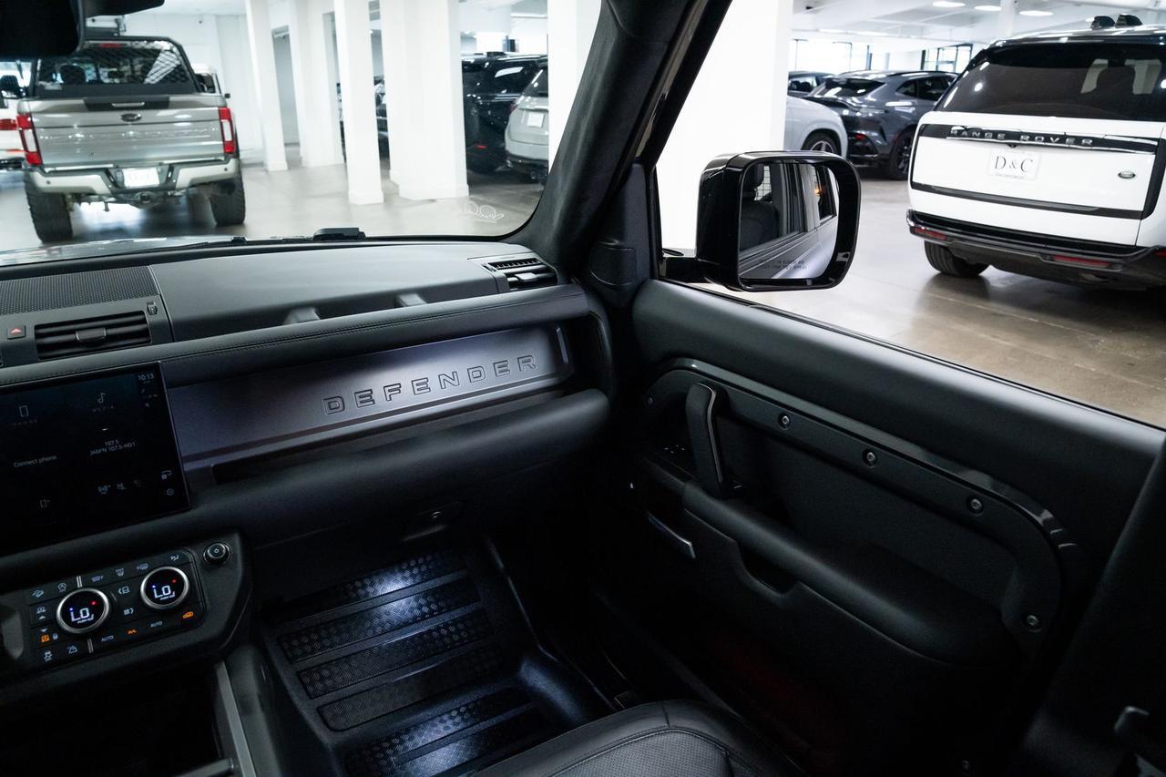 2025 Land Rover Defender 110 V8 1 Owner Vented Seats Portland OR