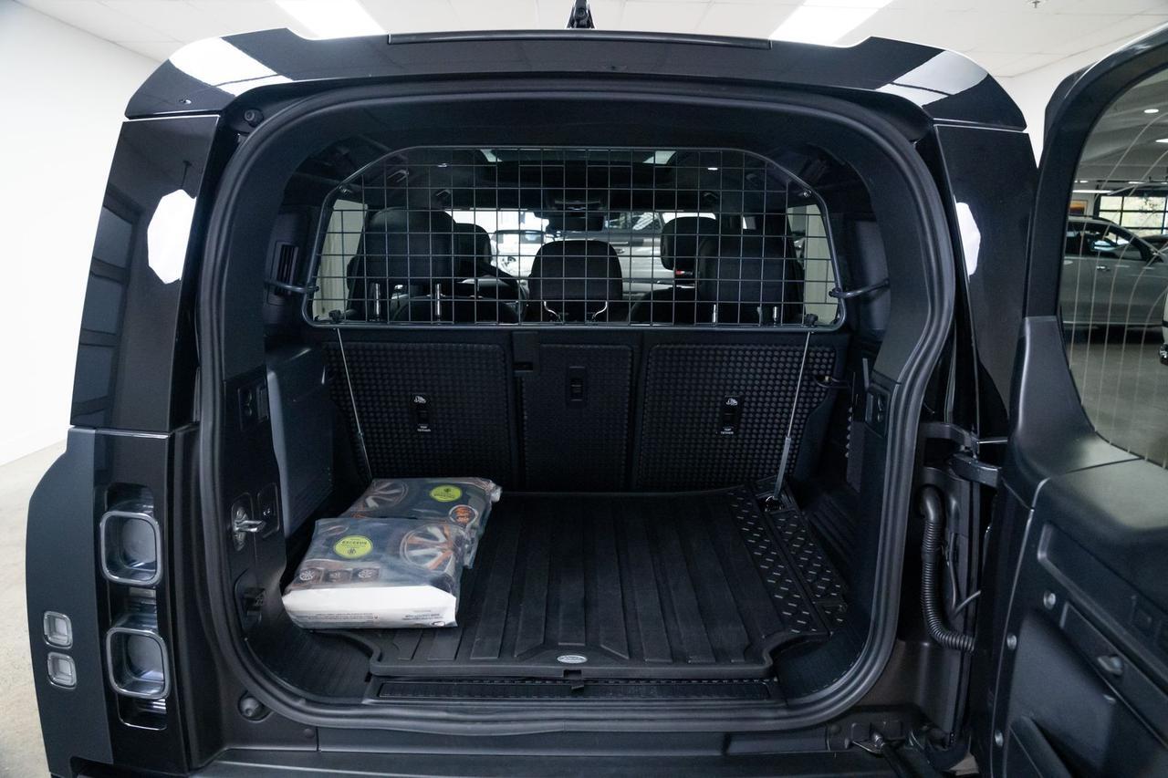 2025 Land Rover Defender 110 V8 1 Owner Vented Seats Portland OR