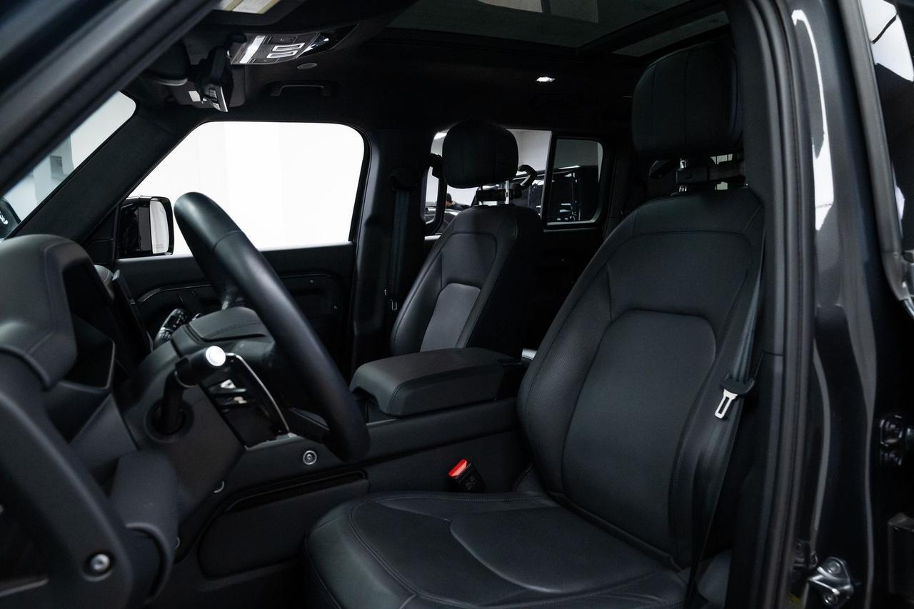 2025 Land Rover Defender 110 V8 1 Owner Vented Seats Portland OR