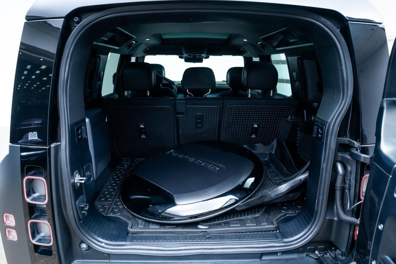 2025 Land Rover Defender 110 V8 Adaptive Suspension Moonroof Portland OR