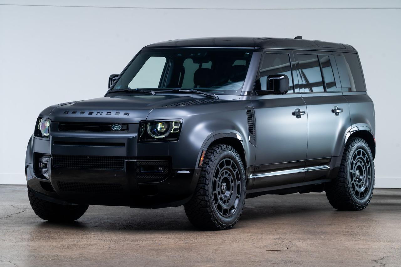 2025 Land Rover Defender 110 V8 Adaptive Suspension Moonroof Portland OR