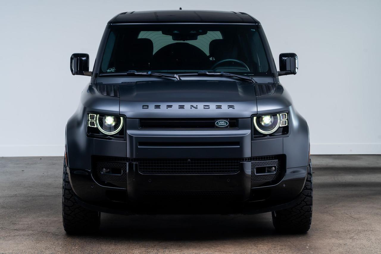 2025 Land Rover Defender 110 V8 Adaptive Suspension Moonroof Portland OR