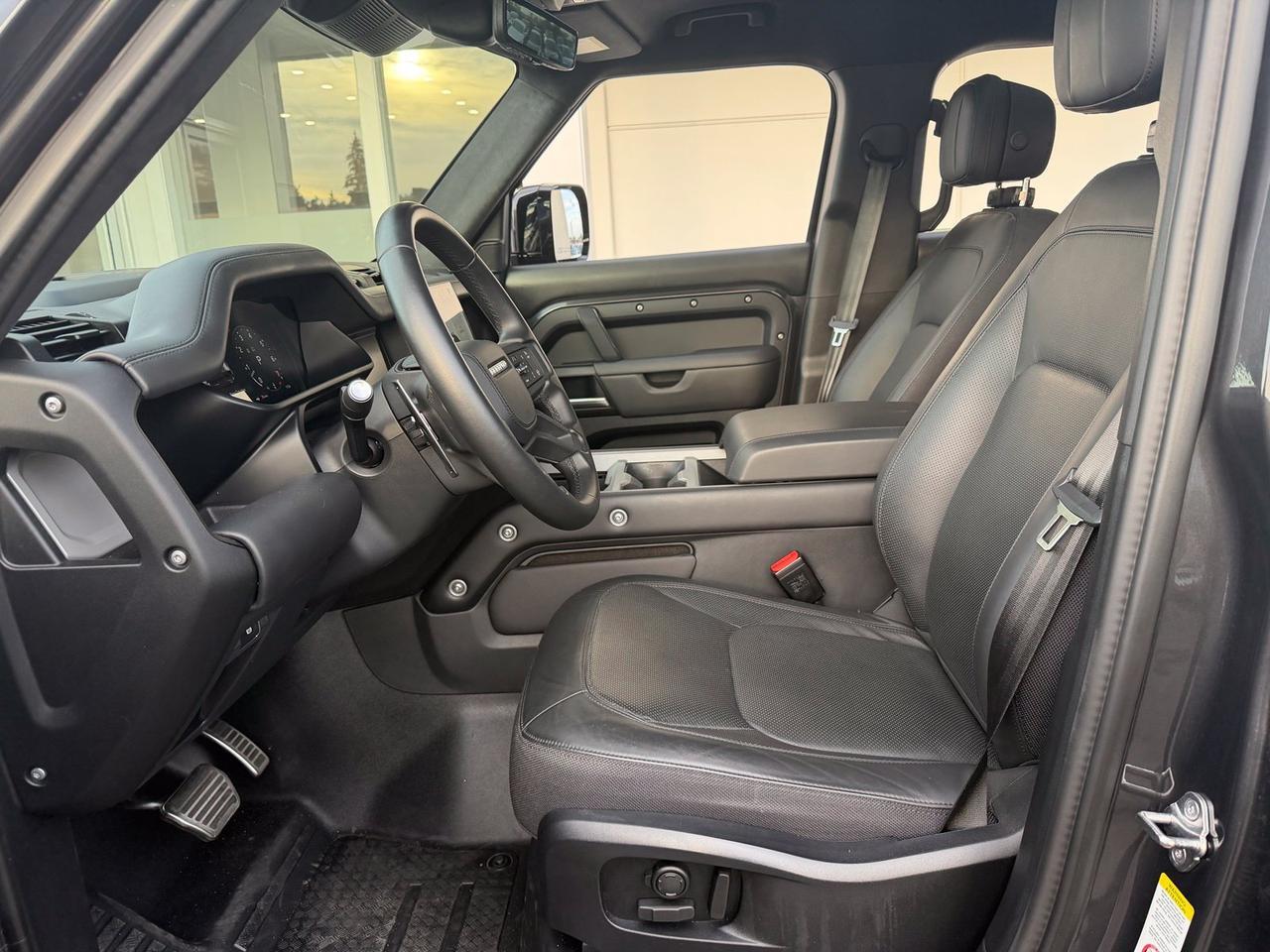 2025 Land Rover Defender 110 V8 Gladstone OR
