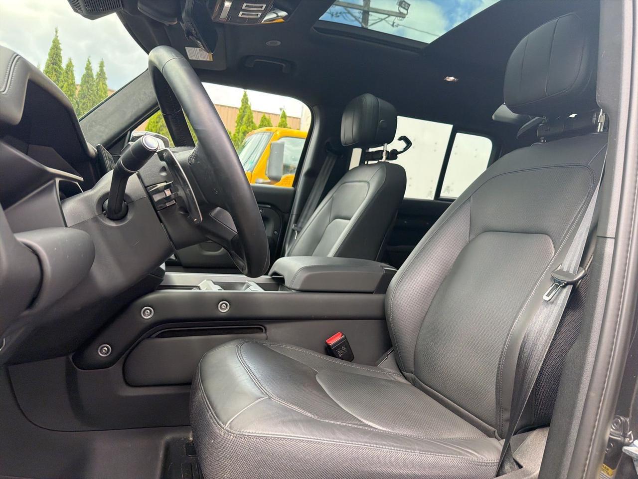 2025 Land Rover Defender 110 V8 Portland OR