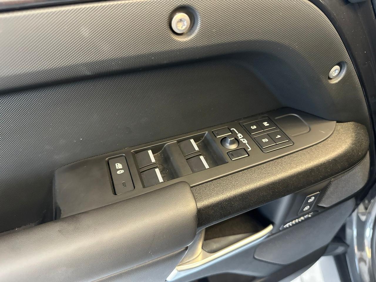 2025 Land Rover Defender 110 V8 Richmond VA