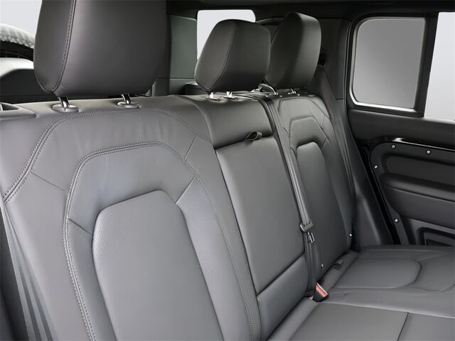 2025 Land Rover Defender 110 X-Dynamic SE Oshkosh WI