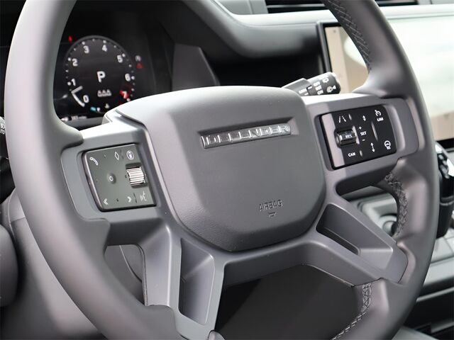 2025 Land Rover Defender 110 X-Dynamic SE Oshkosh WI
