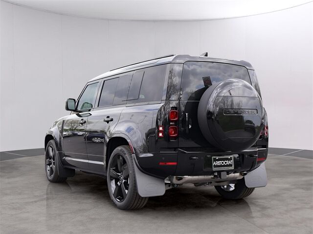 2025 Land Rover Defender 110 X-Dynamic SE Oshkosh WI
