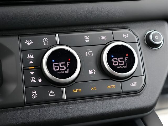 2025 Land Rover Defender 110 X-Dynamic SE Oshkosh WI