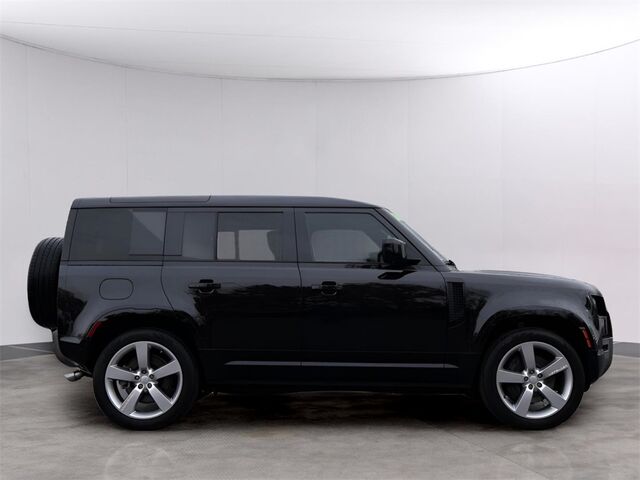 2025 Land Rover Defender 110 X-Dynamic SE Oshkosh WI