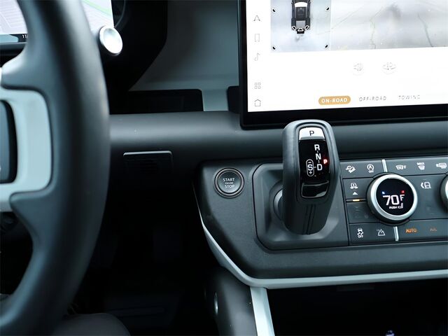2025 Land Rover Defender 110 X-Dynamic SE Oshkosh WI
