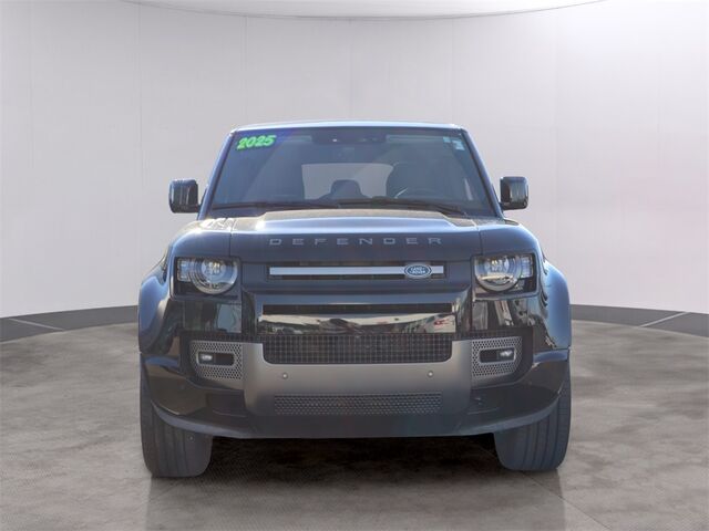 2025 Land Rover Defender 110 X-Dynamic SE Oshkosh WI