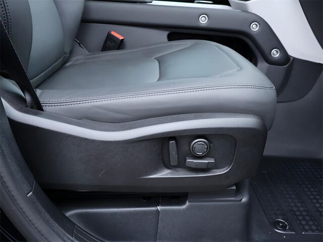 2025 Land Rover Defender 110 X-Dynamic SE Oshkosh WI