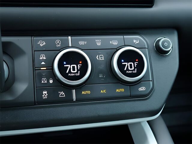 2025 Land Rover Defender 110 X-Dynamic SE Oshkosh WI