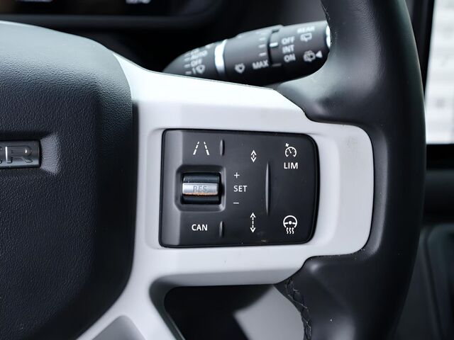 2025 Land Rover Defender 110 X-Dynamic SE v8 Oshkosh WI 2025 Land Rover Defender 110 X-Dynamic SE v8 Oshkosh WI